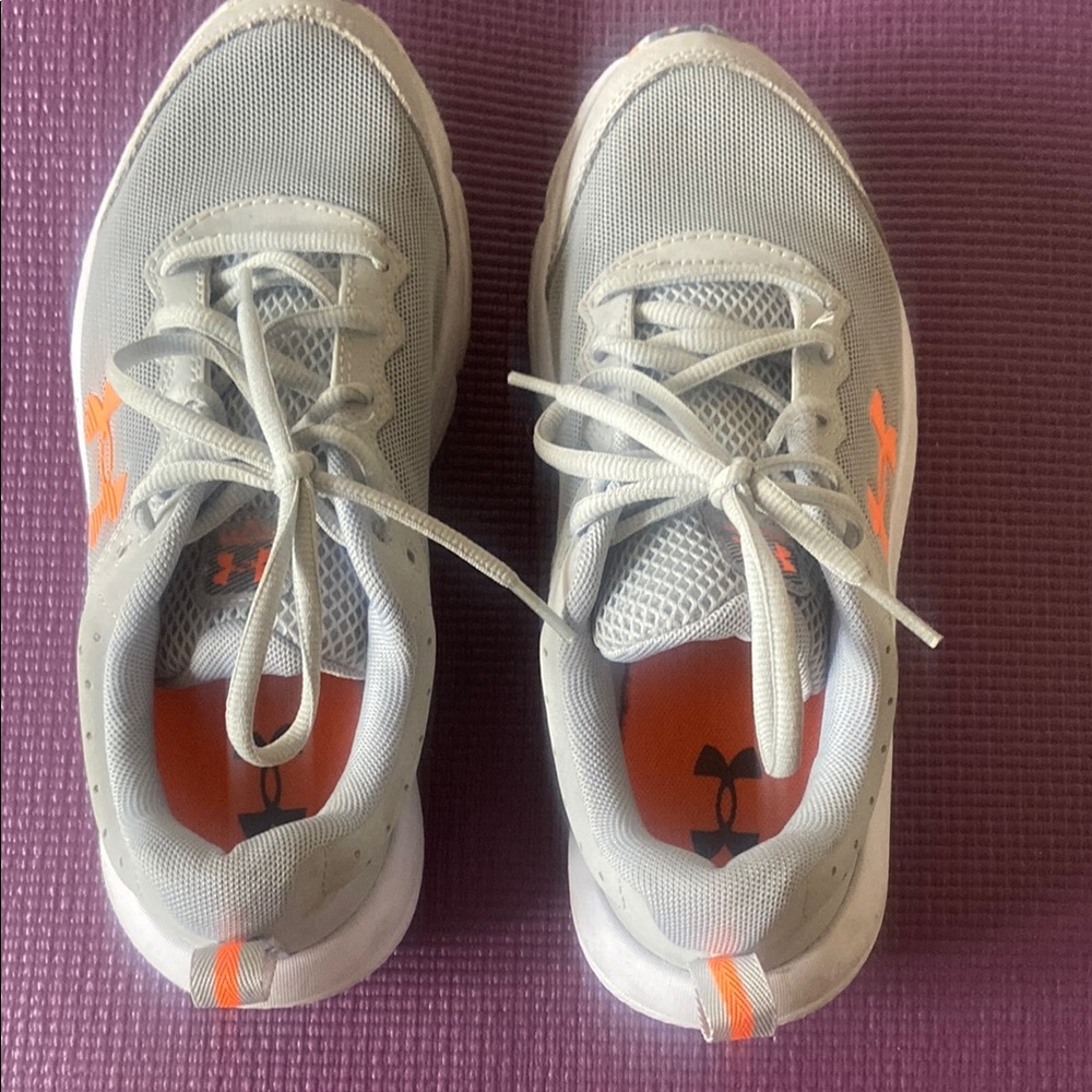 Under Armour Boys' Grade School Assert 10 Sneakers